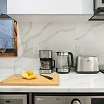 48-3Rw Brand New 1Br Prime Hells Kitchen - W&D